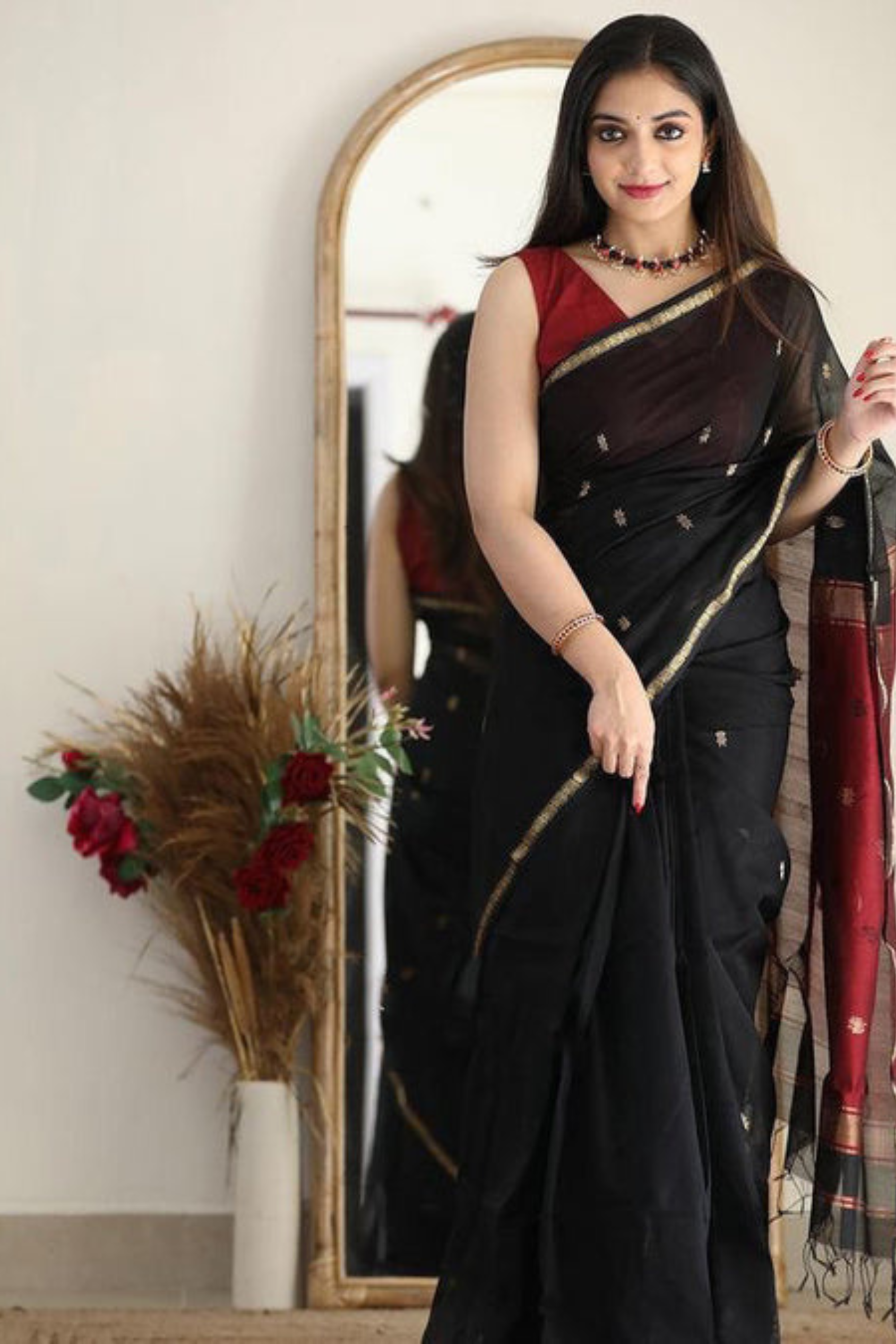 Smoky Black Maheshwari Cotton Silk Saree - Image 3