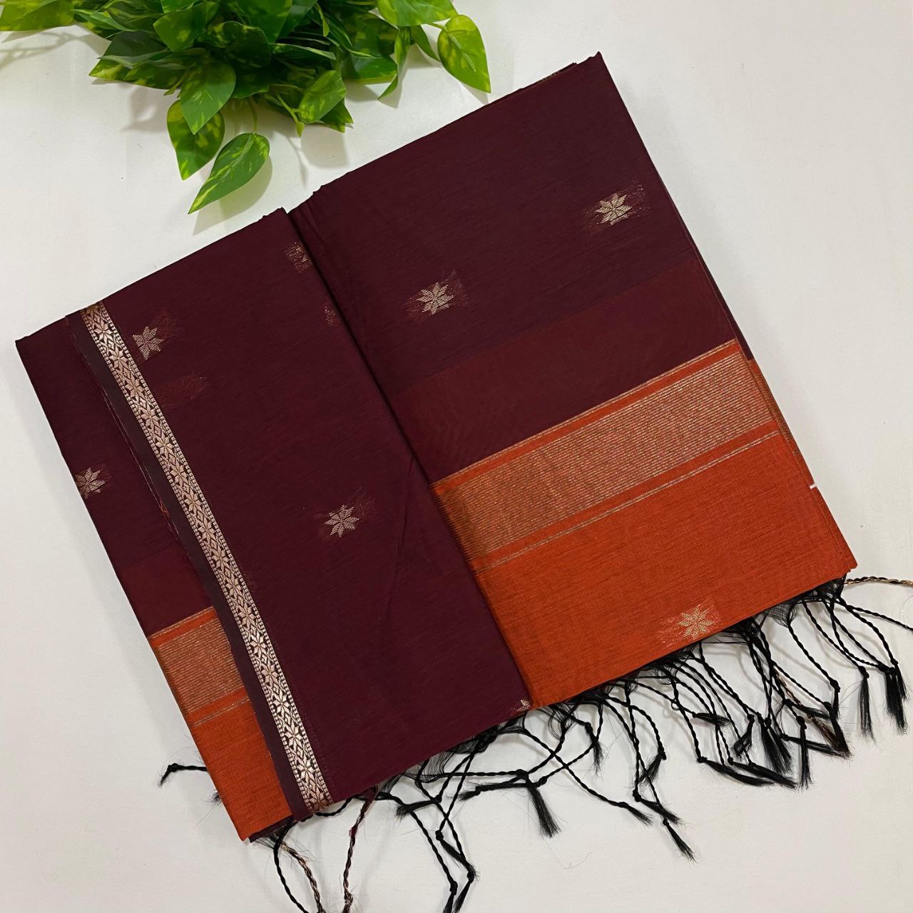 Deep Brown Maheshwari Cotton Silk Saree - Image 4