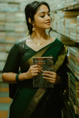 Fairytale Dark Green Maheshwari Cotton Silk Saree